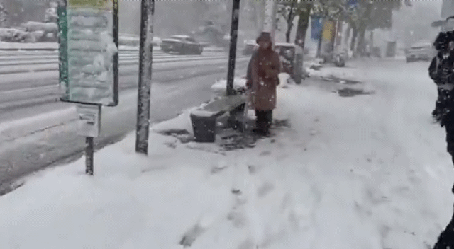南韓遇百年最強降雪！交通癱瘓已釀3死