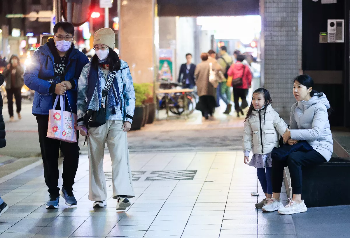 東北季風入夜增強 中南部溫差達10度