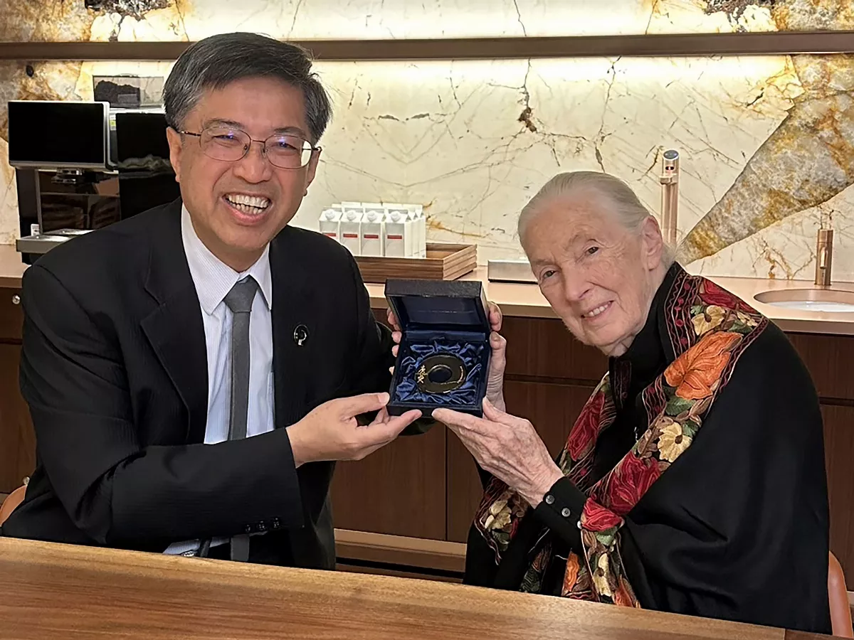 因疫情延遲四年　唐獎得主珍古德今獲贈金質獎章