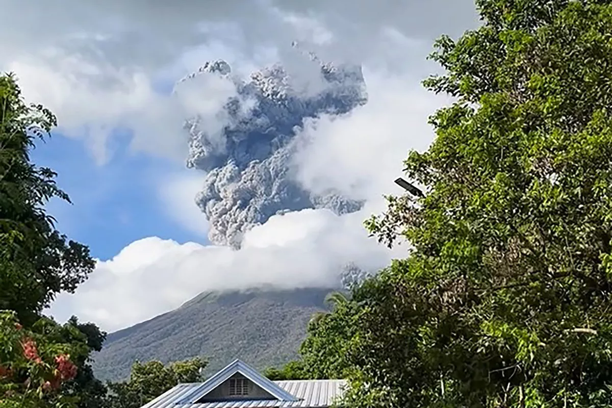 菲國火山爆發3級警戒  5萬餘人撤離危險區