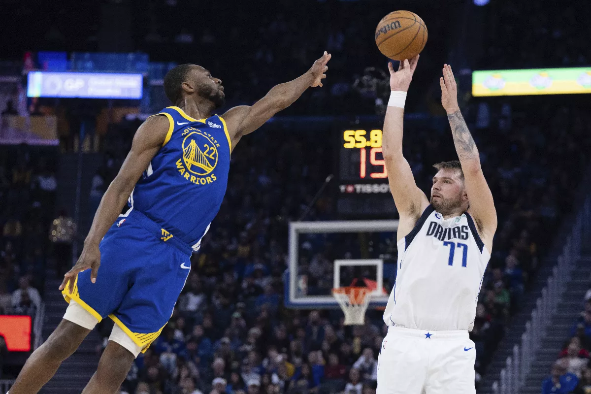 NBA／外線互射拚勝負 獨行俠、勇士合飆48顆三分球創紀錄