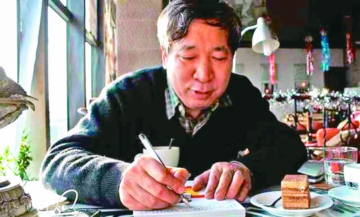 貢獻獎 閻連科 親身經驗寫出農村苦難