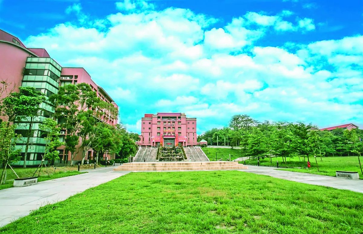 南華連9年 登世界百大綠色大學