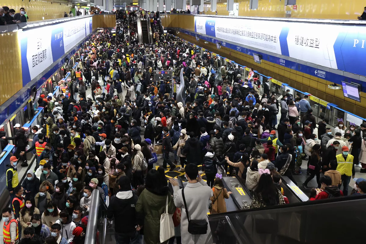 迎跨年人潮 北捷42小時營運不收班 綠線2站疏散免錢