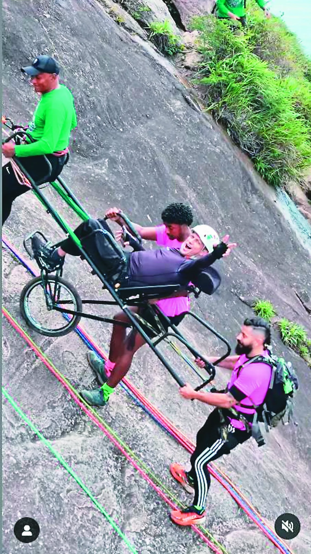 特殊轎子 圓身障者登山夢
