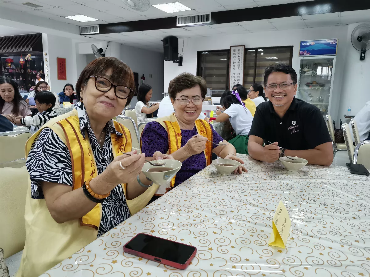 Fo Guang Shan Yuan Thong Temple Hosts 