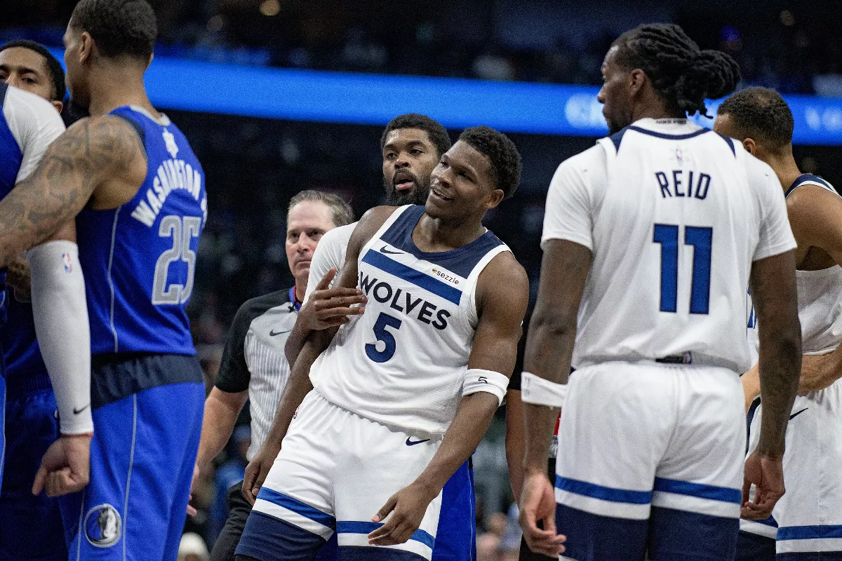 NBA／首次參加耶誕戰 愛德華從偶像厄文面前摘勝