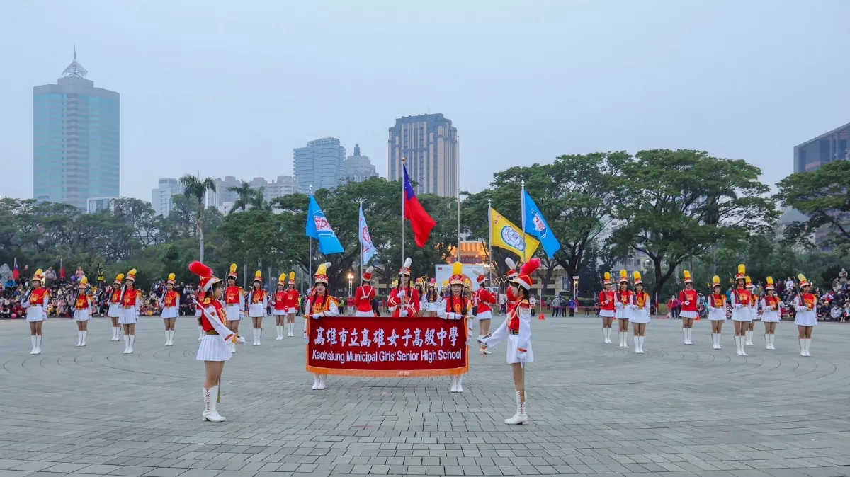邀秦良丰等傷友領唱國歌 象徵高雄強韌生命力
