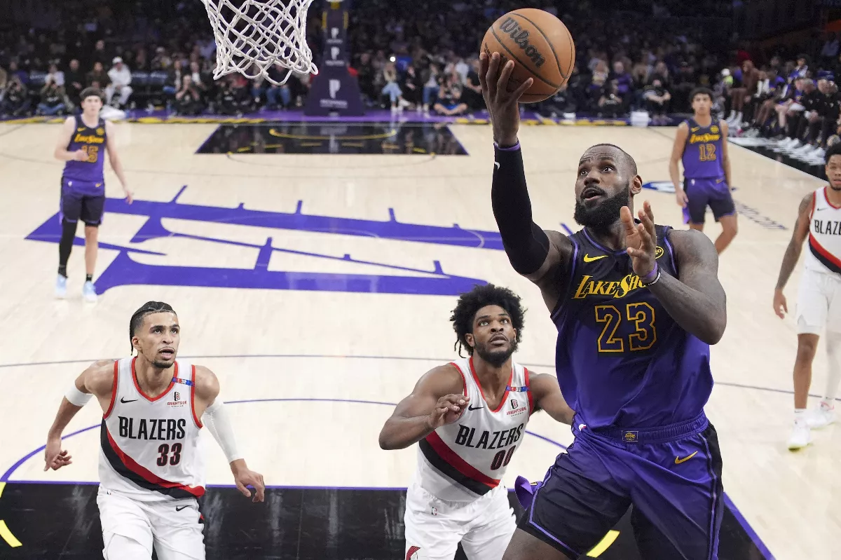 NBA／詹皇、柯瑞新年首戰齊飆分 雙雙寫紀錄