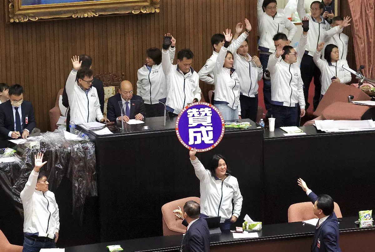 社論--民主的基本原則
