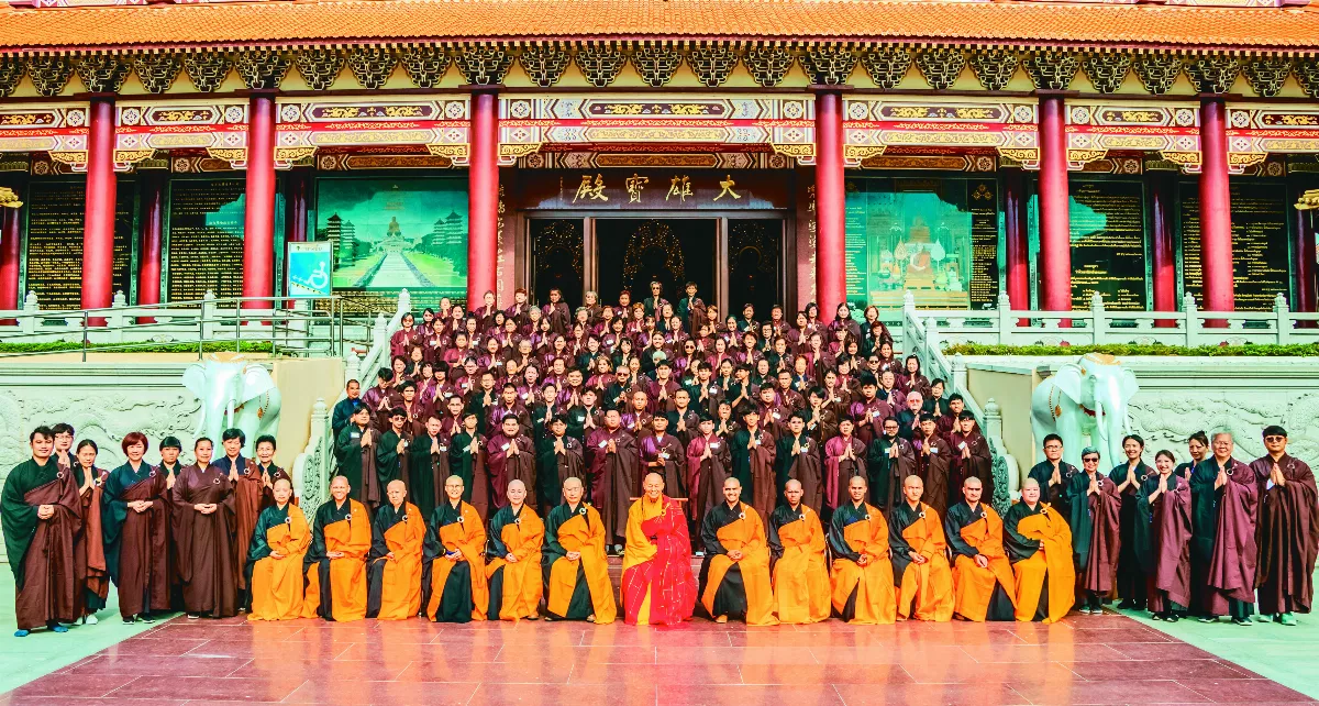 泰華寺三皈五戒 佛子發願行三好
