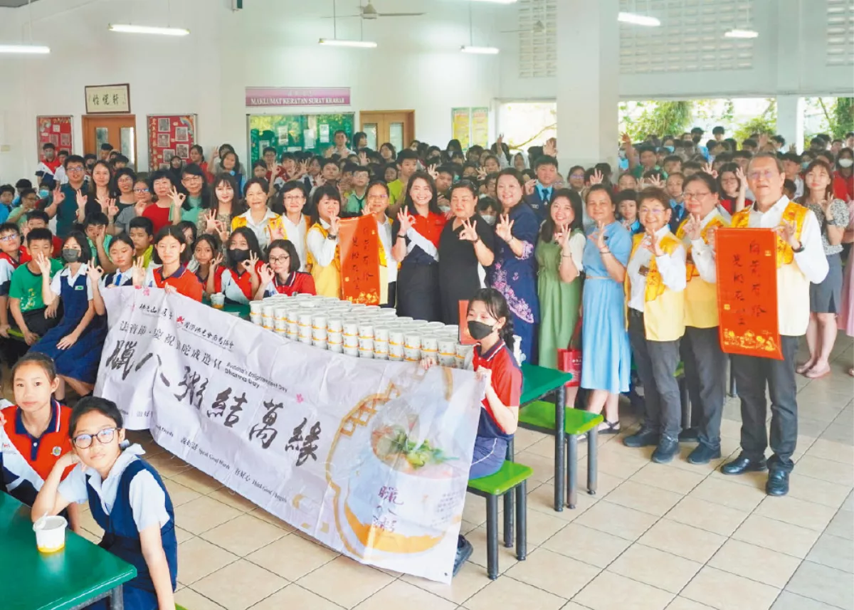 臘八粥飄香 人間佛教弘傳5大洲 新馬寺結法緣  幸福平安照柔州