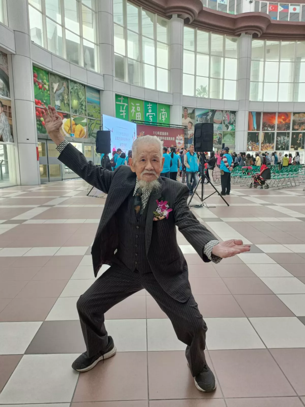 傳承藝陣宗教文化底蘊   百歲教頭何國昭等15人獲獎