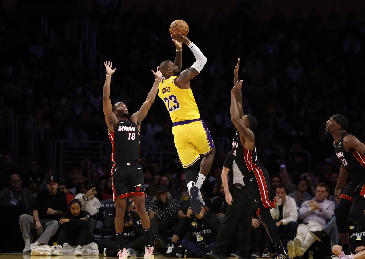 NBA／詹皇決勝節發威 湖人澆熄熱火止3連敗