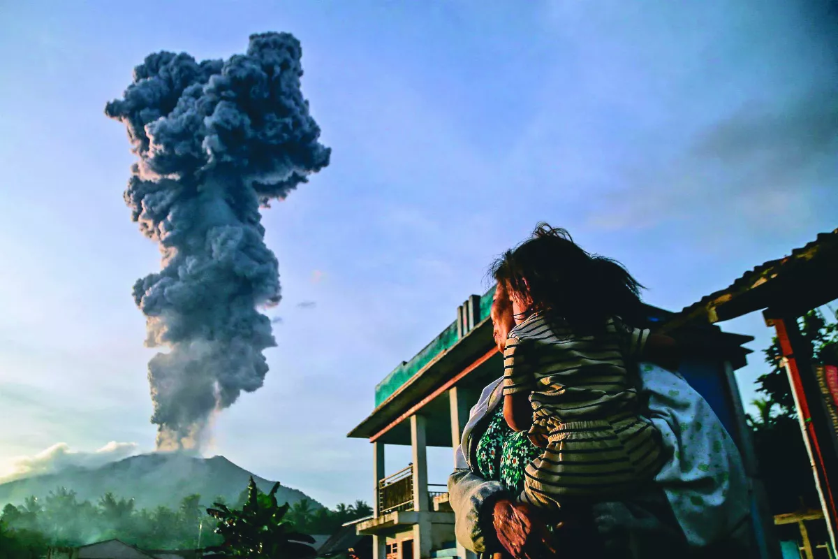 印尼伊布火山 爆發
