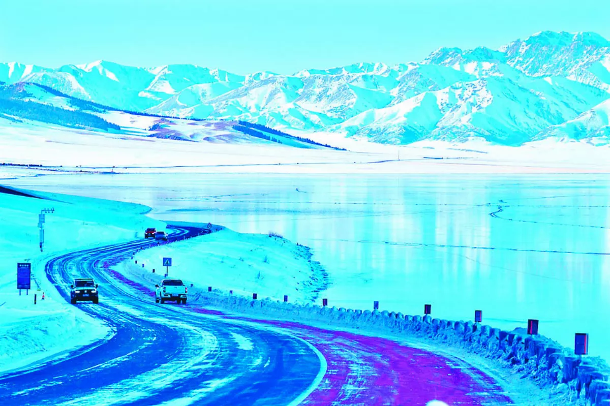 賽里木湖 冬景迷人
