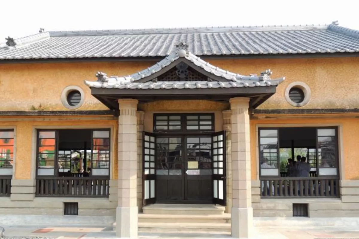 全台僅見原汁原味  新化武德殿展現牛眼窗3建築特色 