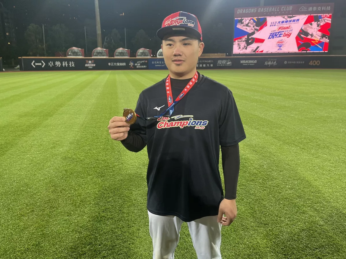 UBL／挨球吻左眼看不見 輔大奪冠後學長捕手落淚
