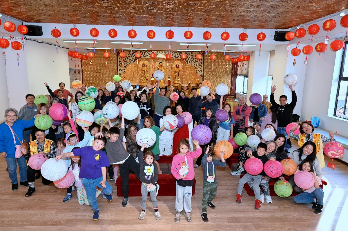 Lighting the Way: Hsi Fang Temple Hosts Lantern Painting Event to Spread Kindness and Hope