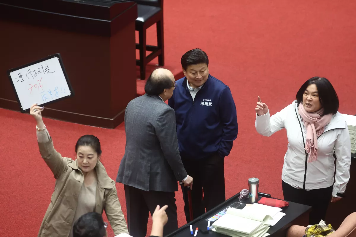 總預算持續表決大戰 政院經常支出業務費遭凍70%