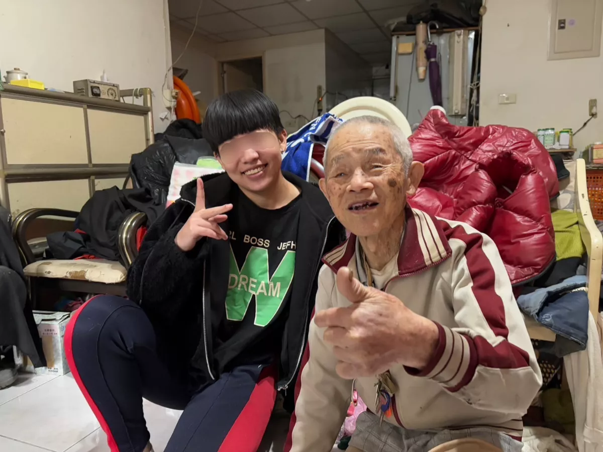 跨世代的愛與陪伴 少年攜手長者溫暖圍爐