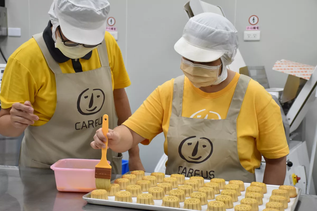 給予釣竿 蘇國禎照顧身障女兒獻身公益獲肯定