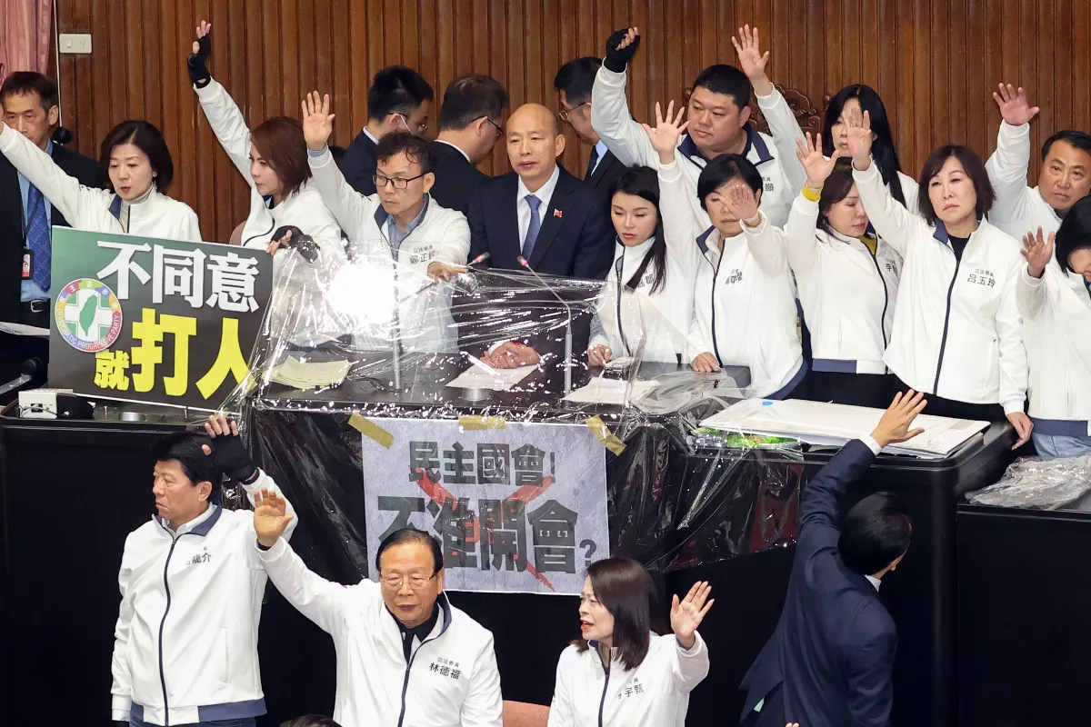 選罷法連署加嚴修法 政院臨時院會決定提覆議
