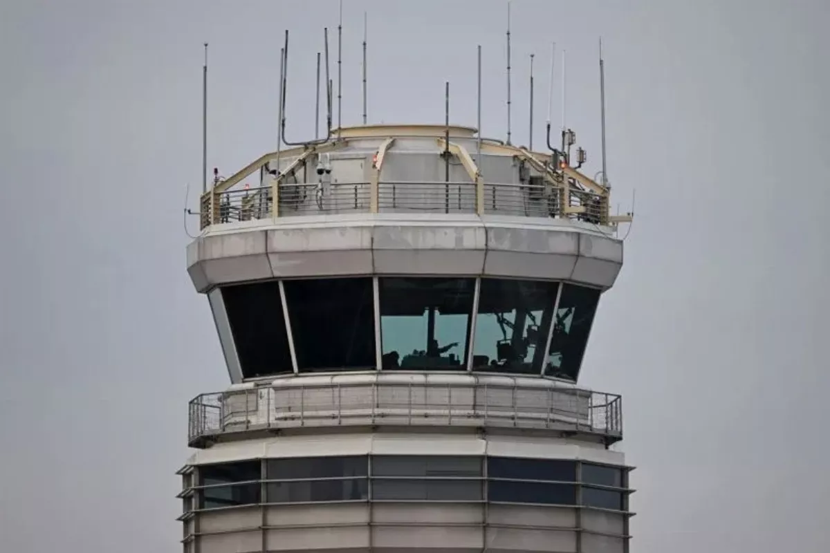 黑鷹偏離飛行高度惹禍？ 美航空模範生連15年無重大事故紀錄遭破