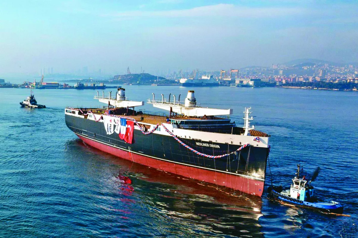 世界首艘商用風帆船下水