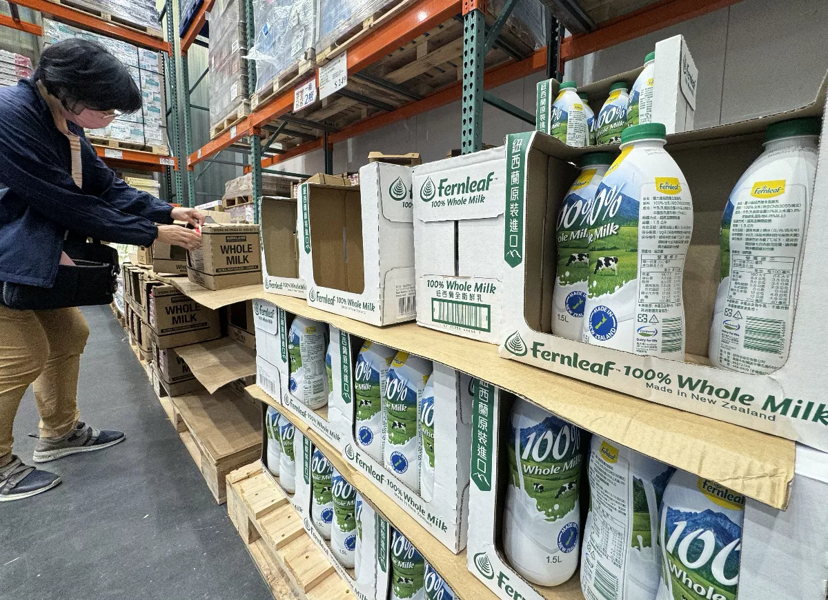 鮮乳標示爭議延燒　食藥署、農業部互槓乳品區分科學依據