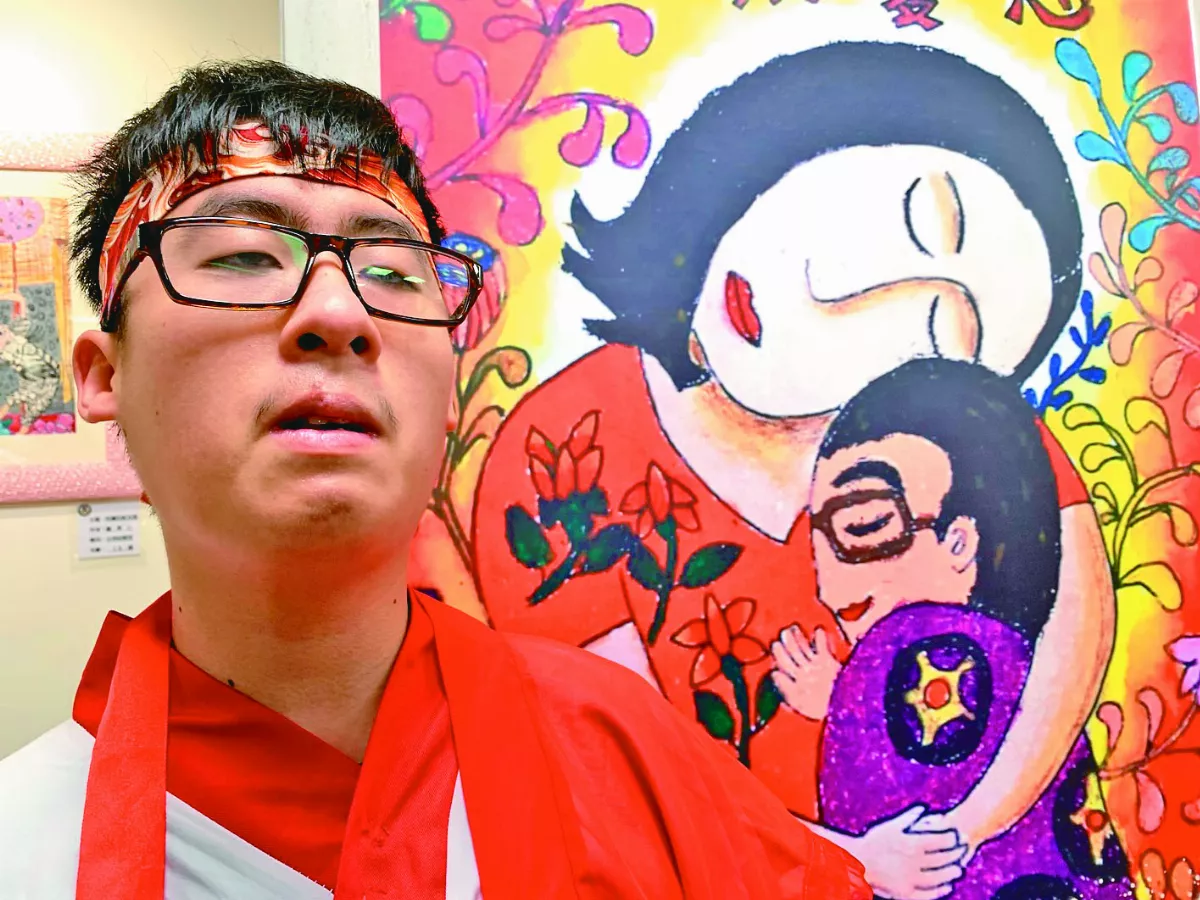 小胖威利病友 畫出師生情