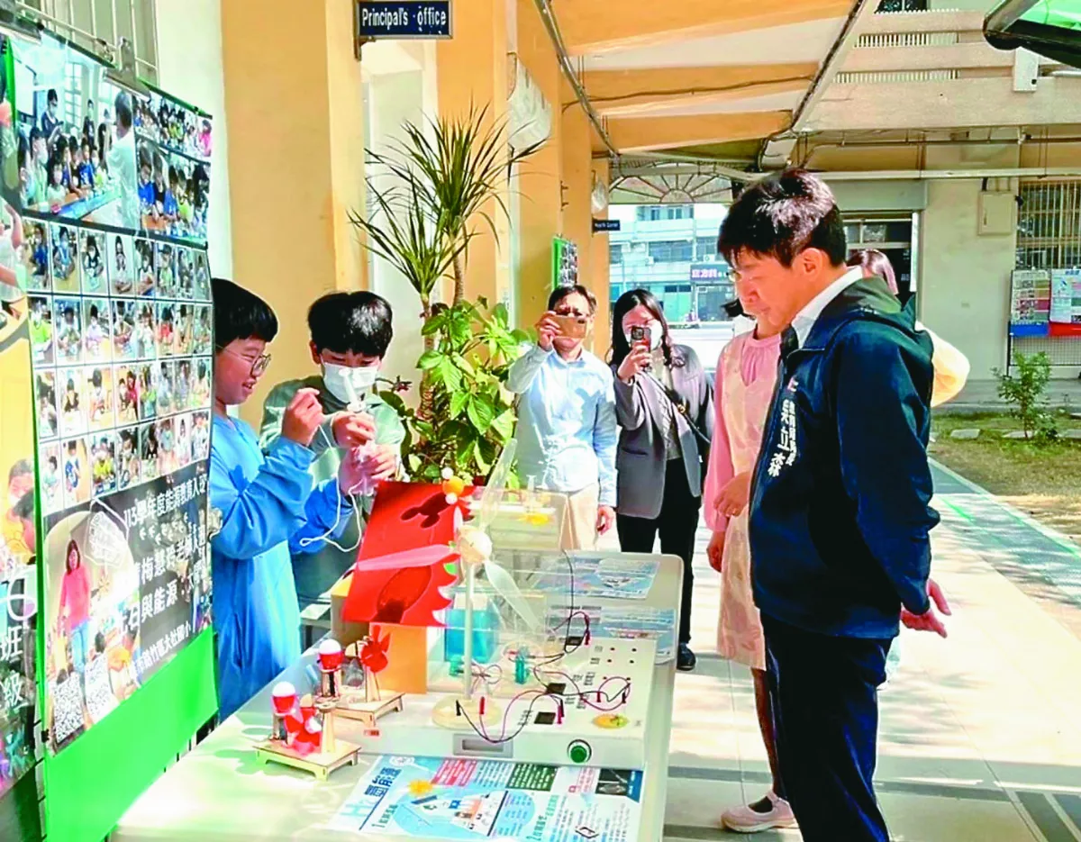 資訊放走道 學校深耕能源教育