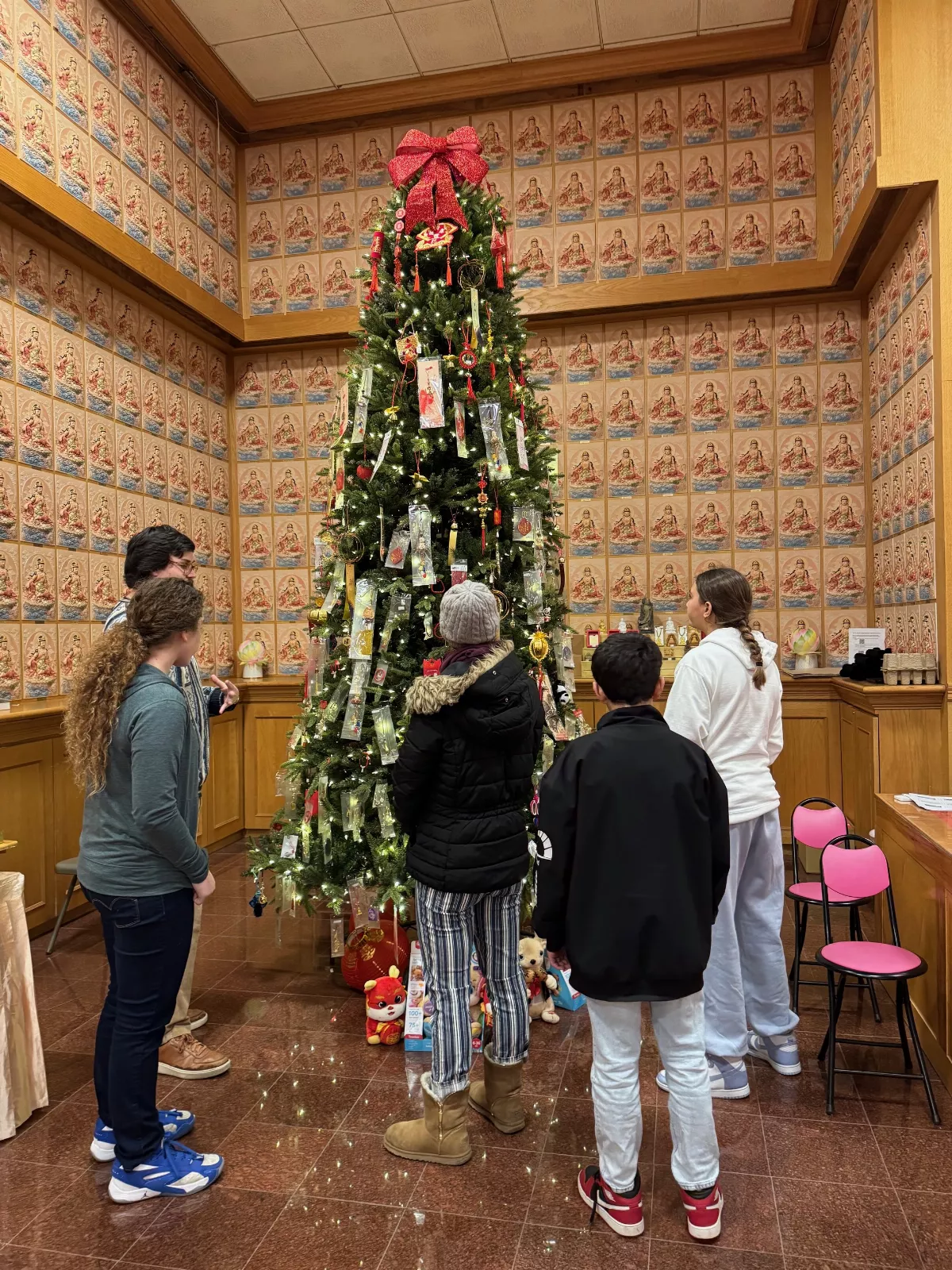 Austin Jewish Academy Visits Xiang Yun Temple