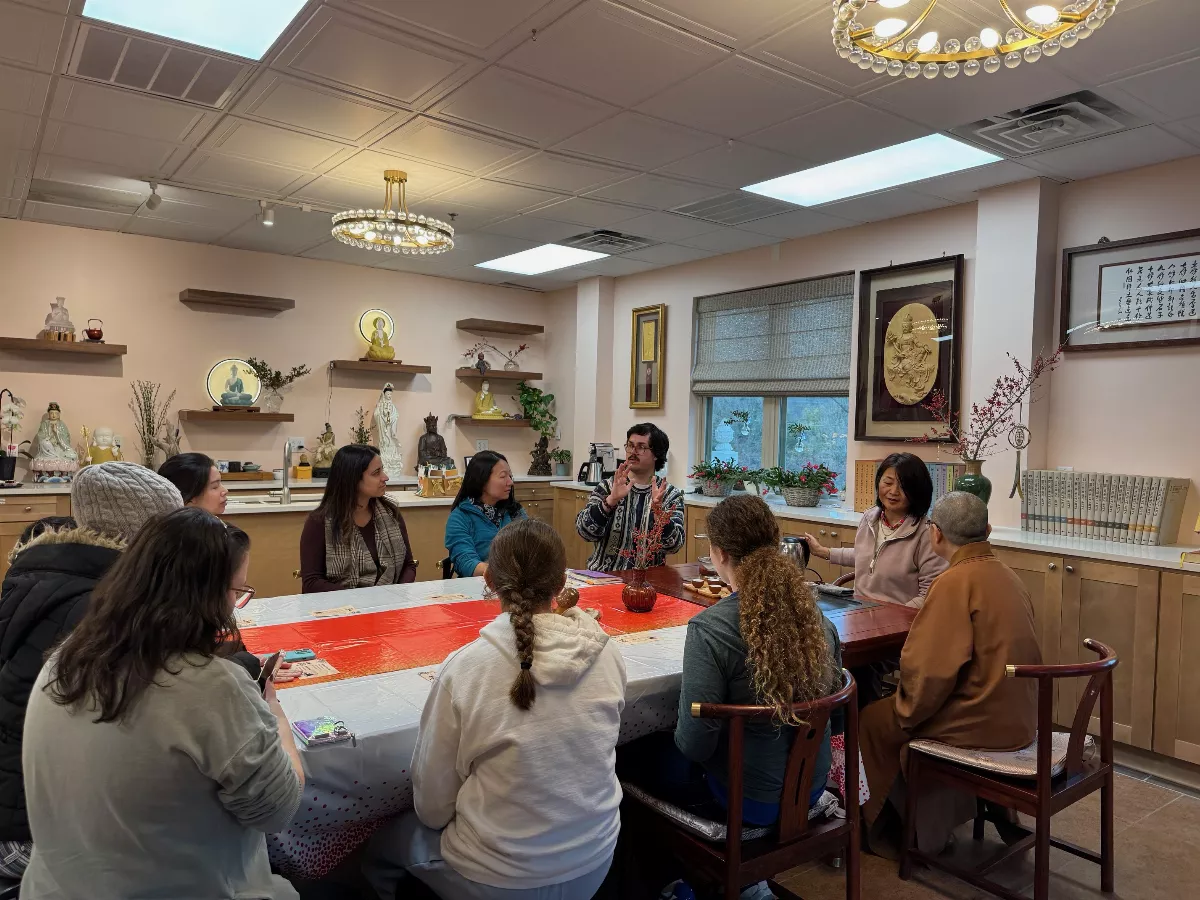 Austin Jewish Academy Visits Xiang Yun Temple