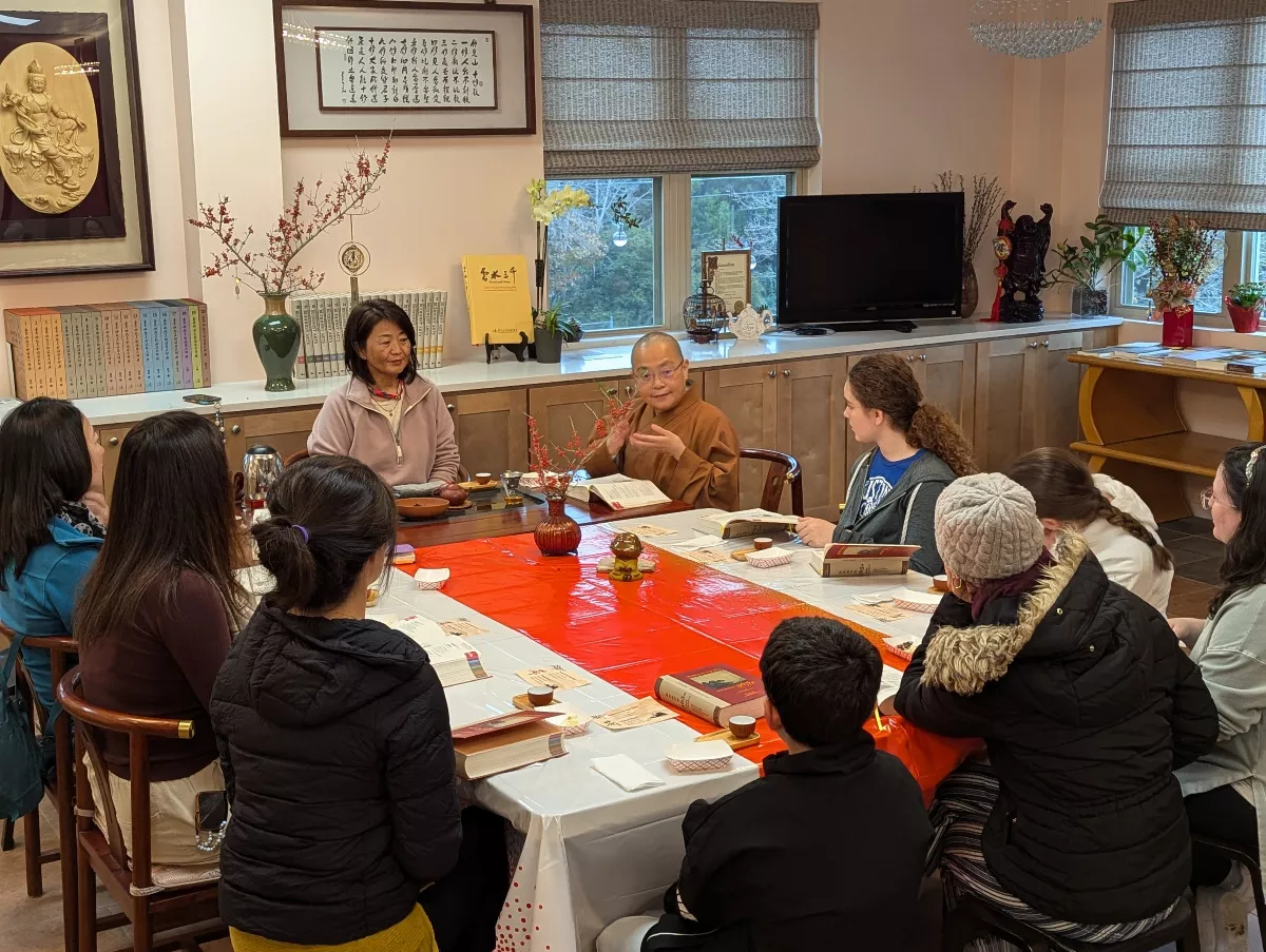 Austin Jewish Academy Visits Xiang Yun Temple