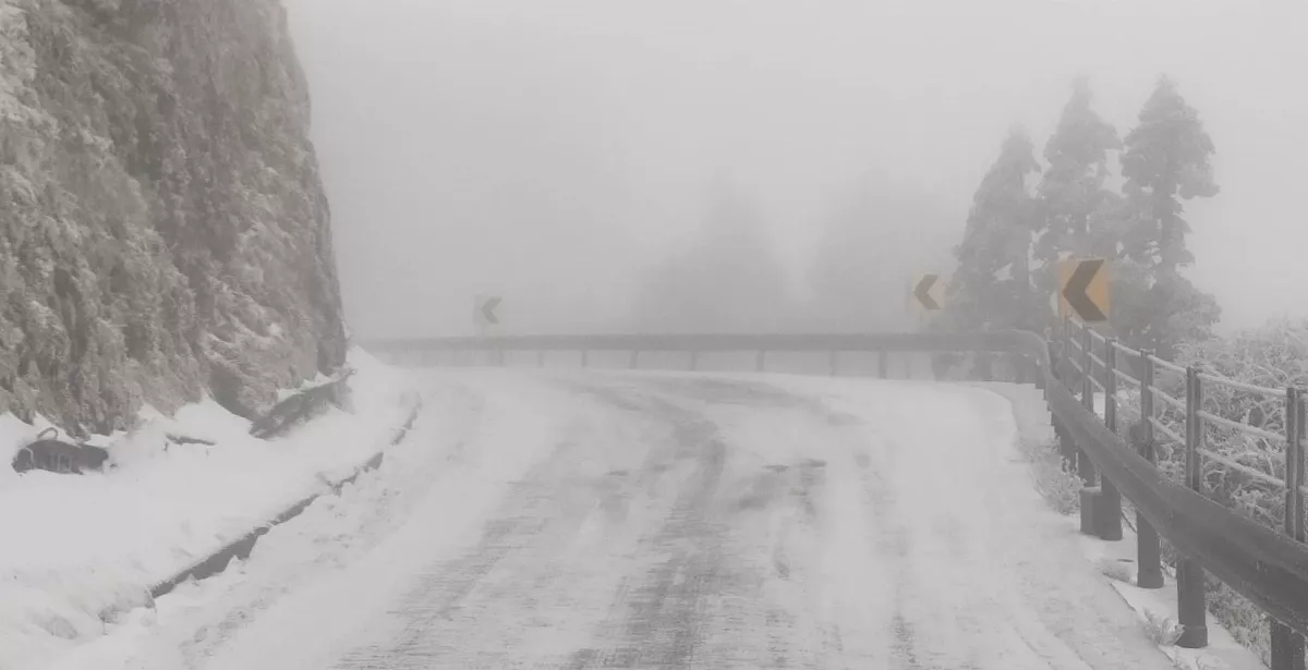 合歡山夜間可能降雪結冰  翠峰至大禹嶺路段預警封閉