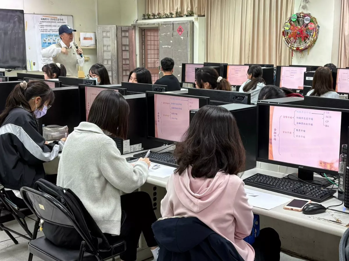 提早探索規畫職涯 高中開設金融證照冬令營