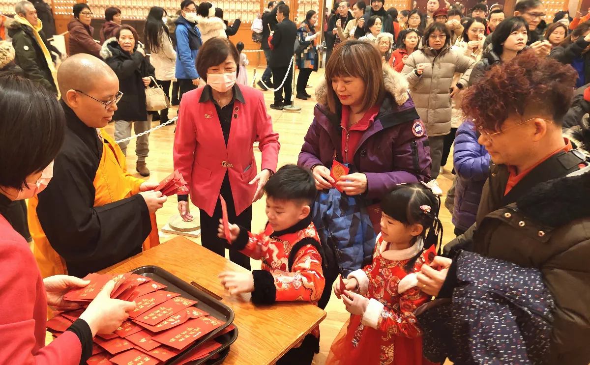 Over 5,000 Visitors Celebrate Lunar New Year at Fo Guang Shan Temple of Toronto, Embracing Culture and Faith