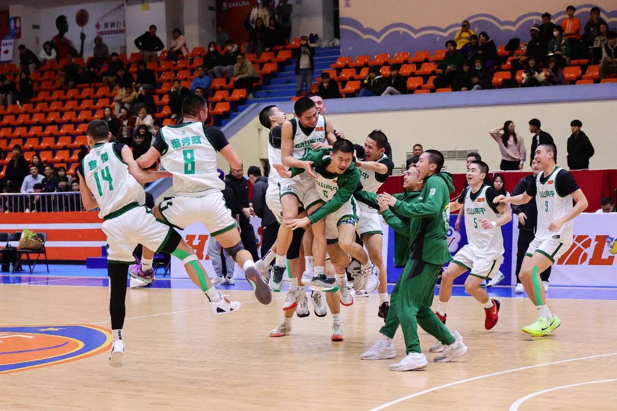 HBL／葉秀政脫臼硬扛激勵松山 送教練4強生日禮