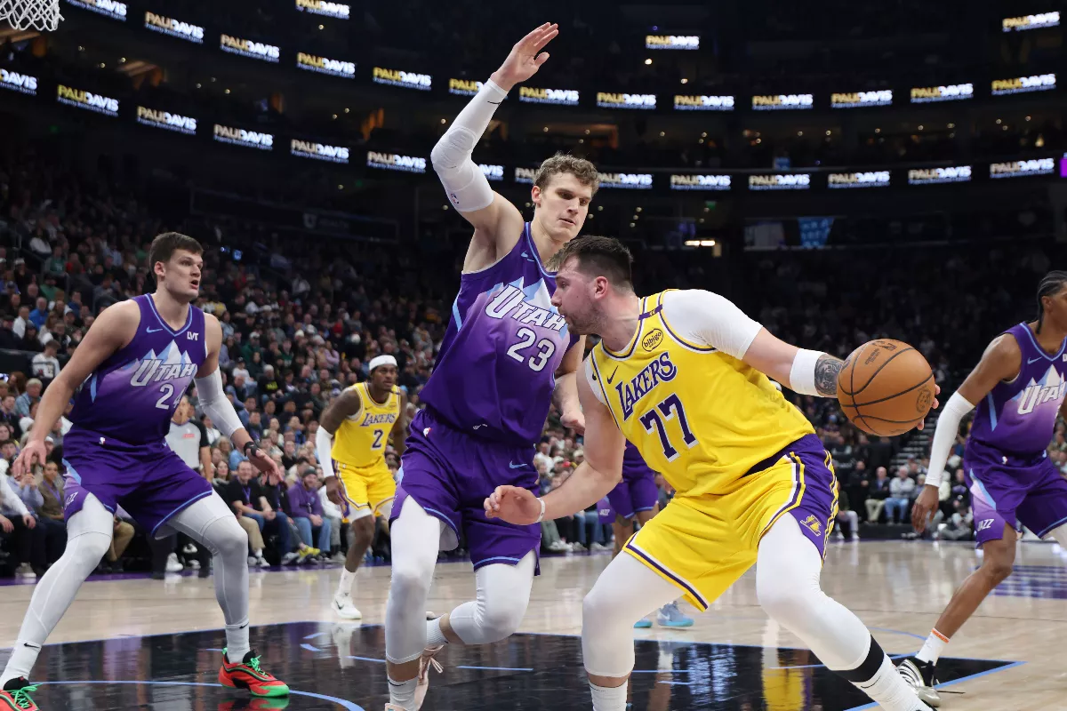 NBA／唐西奇單節5犯 湖人再戰爵士滑鐵盧