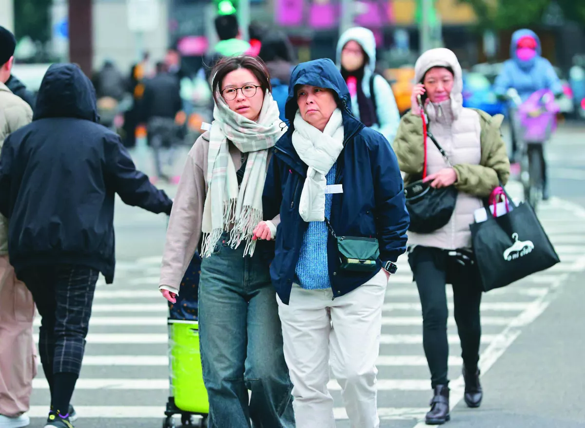 冷氣團侵襲  醫籲多喝水、保暖頭頸