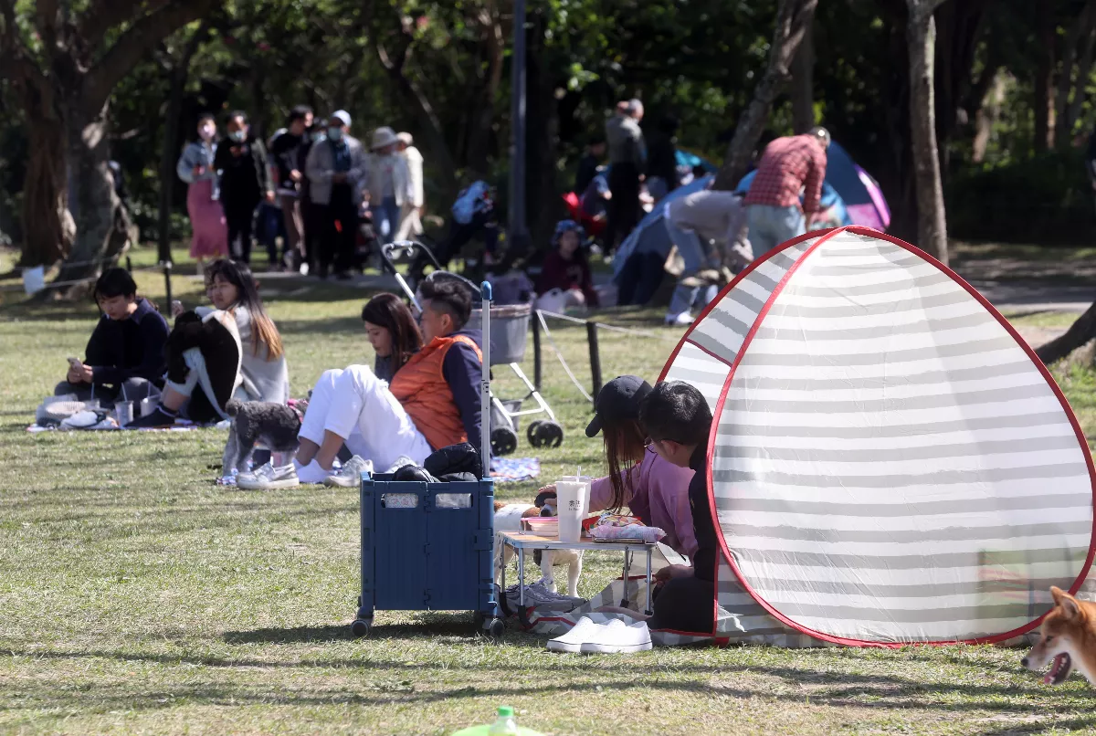 大安森林公園花伴野餐  有攝影師幫你拍合照