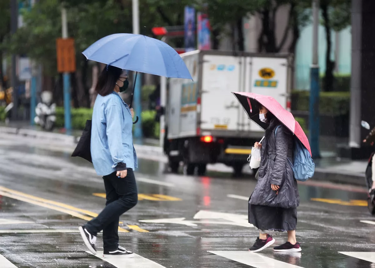 冷氣團報到 北東部溼涼周日下探10度