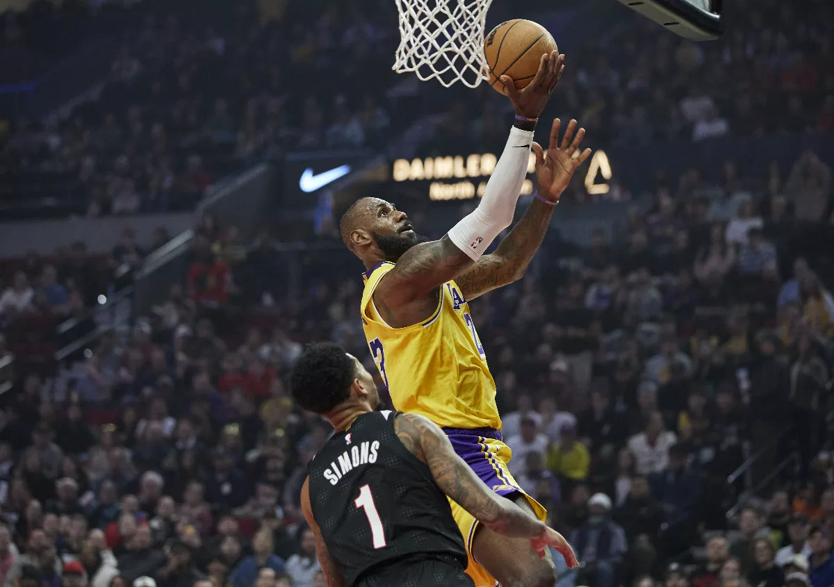 NBA／唐西奇掛免戰牌 詹皇40分11失誤率湖人險勝拓荒者