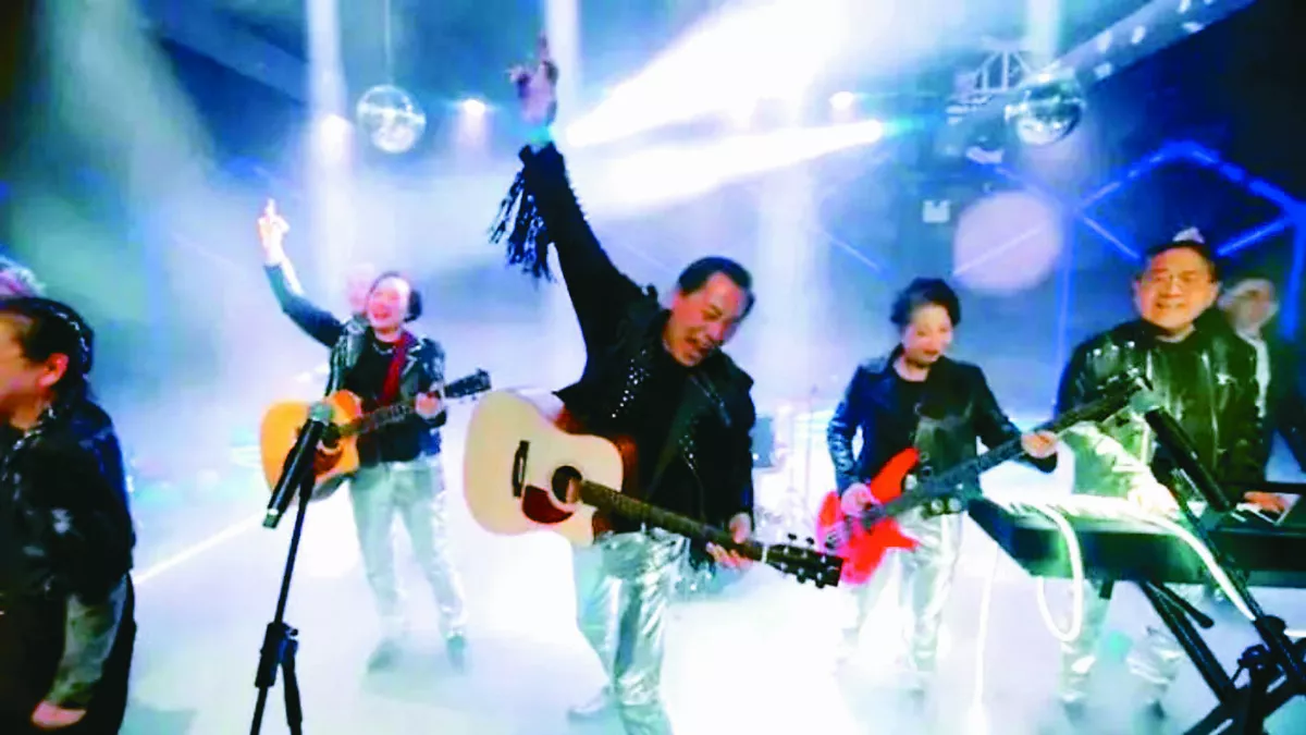 樂齡紅不讓 爺奶網紅成新勢力