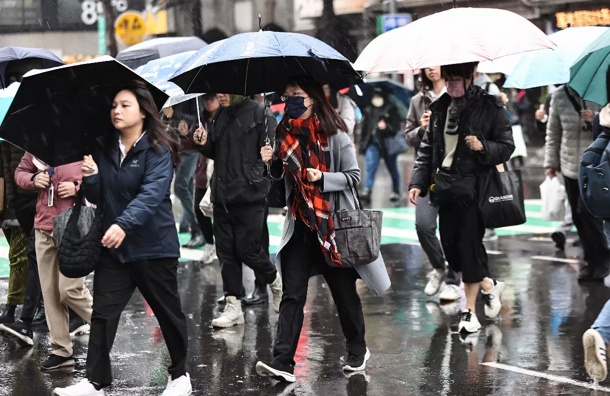 冷氣團影響北東溼冷 25日起氣溫回升