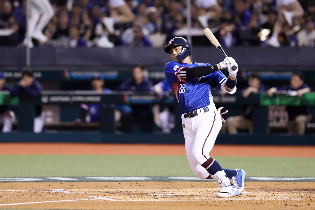 經典賽／宋晟睿快腿奔出場內轟 打職業後首次