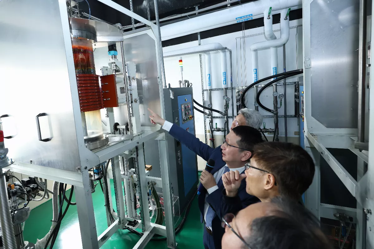 成大晶體中心今啟動   助台灣產業搶攻全球先機