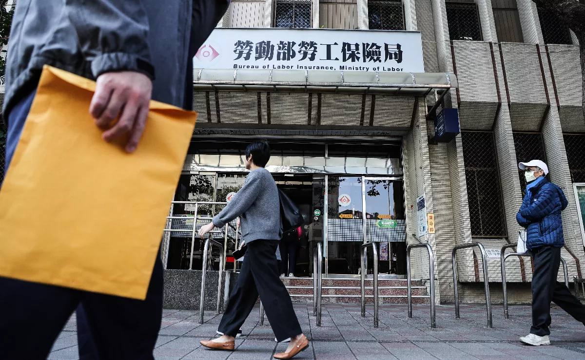 勞保局官方LINE帳號上線 即時提供相關資訊