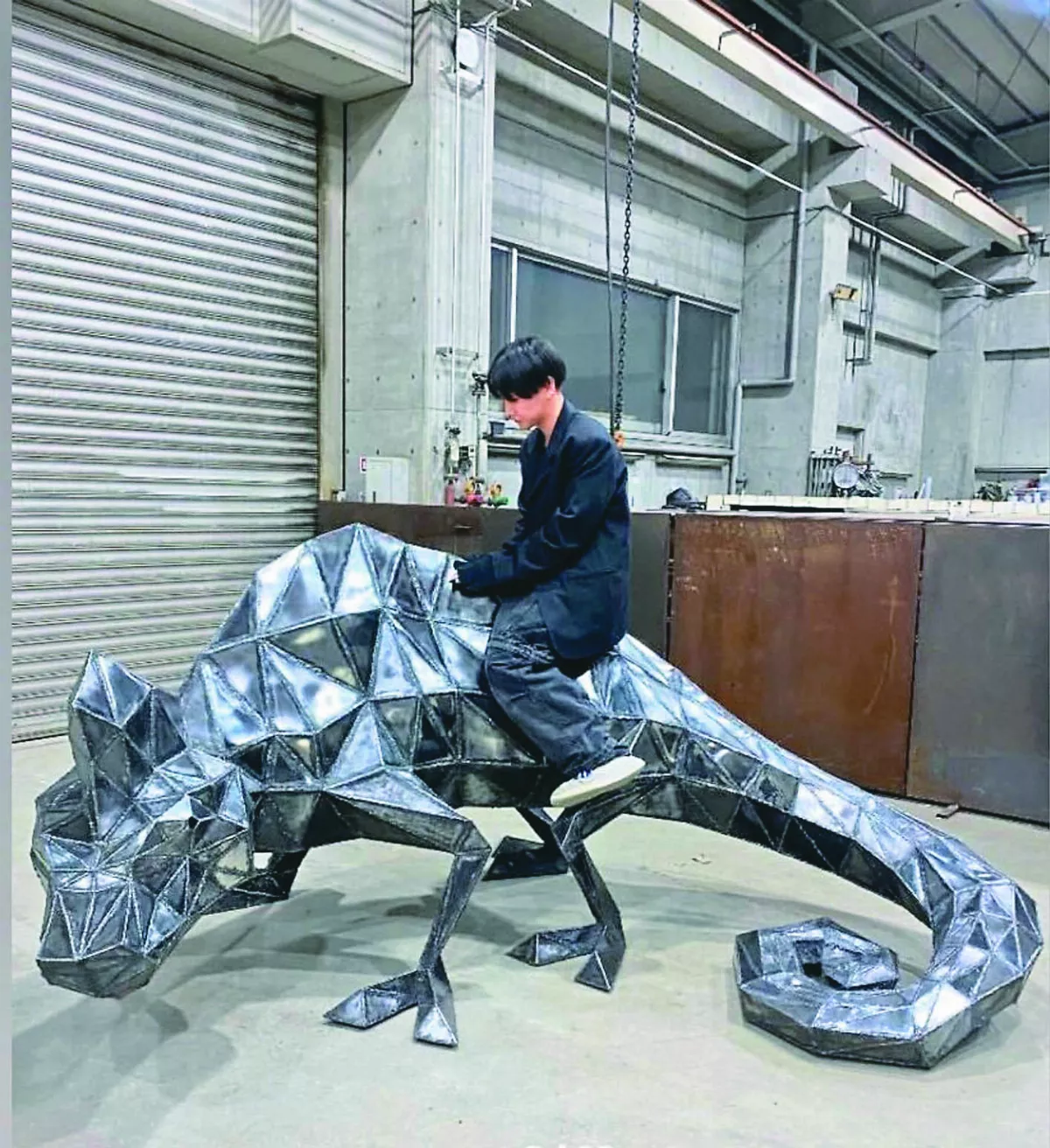 金屬變色龍  顏色隨光變還可騎乘